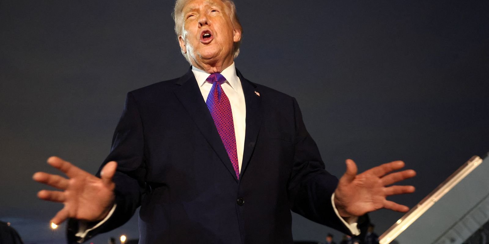 Trump recua e aceita proposta de cessar-fogo por duas semanas