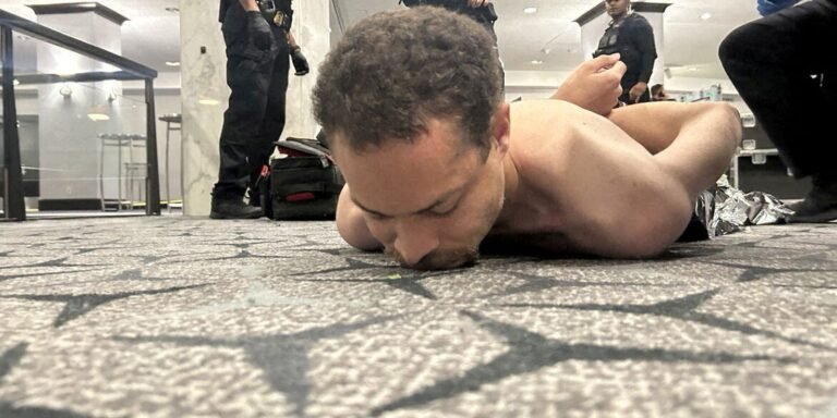 Suspeito é formalmente acusado de tentar matar presidente dos EUA