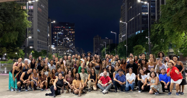 Sempre quis aprender a dançar forró, mas não tem par? Conheça as aulas gratuitas do Forró do Bom no centro de SP