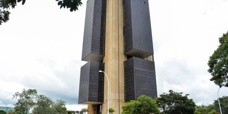 Copom reduz taxa básica de juros de 14,75% para 14,5% ao ano