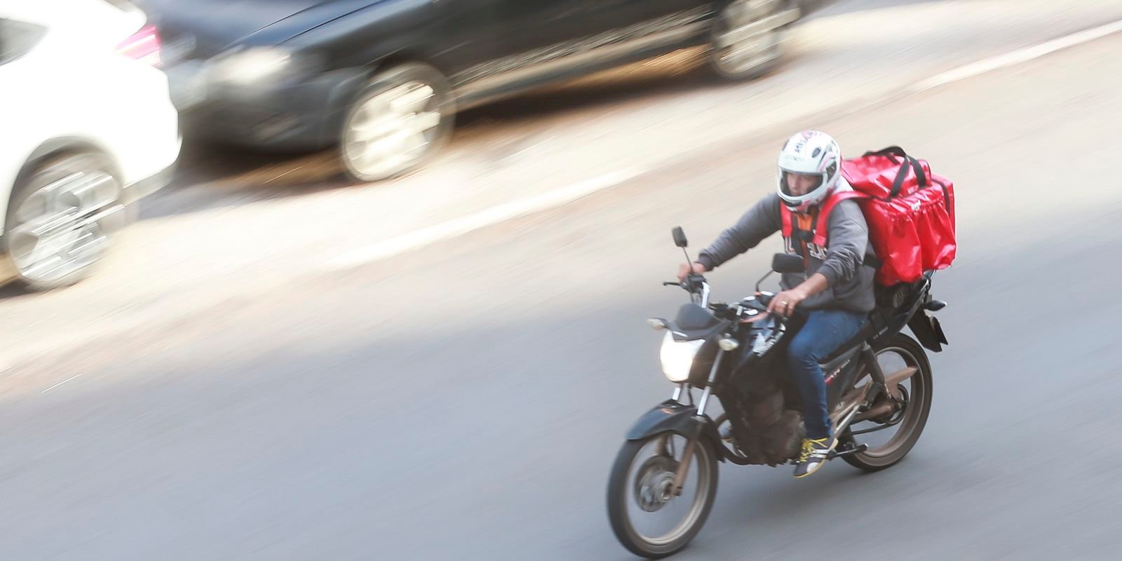 Senacon fiscaliza preços nos aplicativos de transporte e delivery