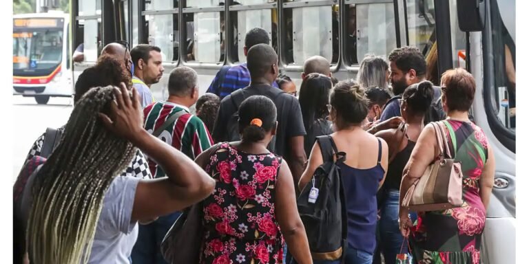 PNAD: taxa de desemprego no primeiro trimestre fica em 6,1%