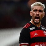 Arrascaeta fratura a clavícula e pode ficar fora da Copa do Mundo