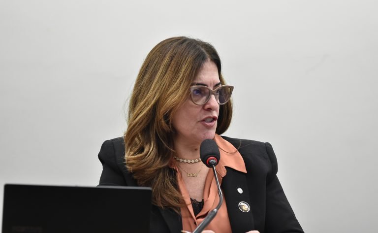 Comissão aprova criação de central para inclusão de jovens no mercado de trabalho – Notícias