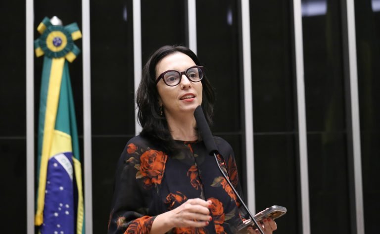 Comissão aprova projeto que caracteriza o acesso a remédios como direito humano – Notícias