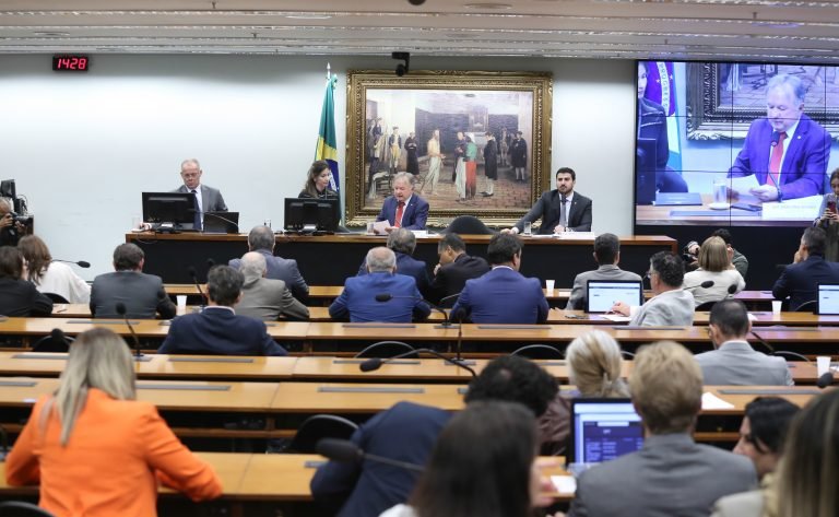 Comissão aprova sete candidatos ao TCU; votação secreta no Plenário ocorre nesta terça-feira – Notícias