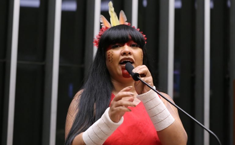 Comissão aprova penas mais rígidas para exploração de recursos naturais em terras indígenas – Notícias