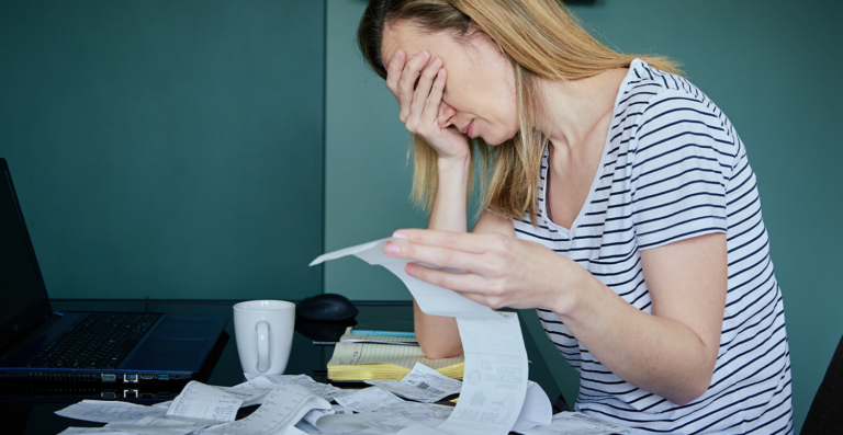 Inadimplência cresce e soma 9 milhões após fim do Desenrola