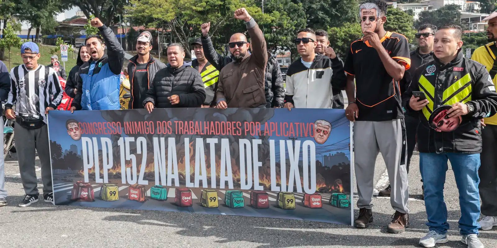 Motoristas e entregadores por app protestam contra PL que regula setor