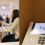 Jovens de 16 e 17 anos podem emitir título de eleitor até 6 de maio