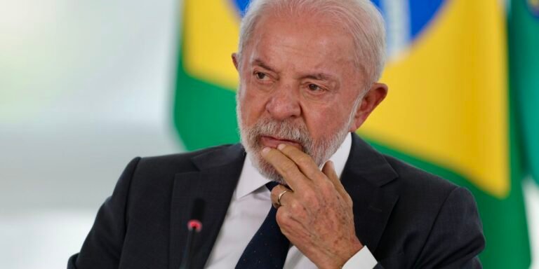 Governo estuda pacote para amenizar taxas e endividamento da população