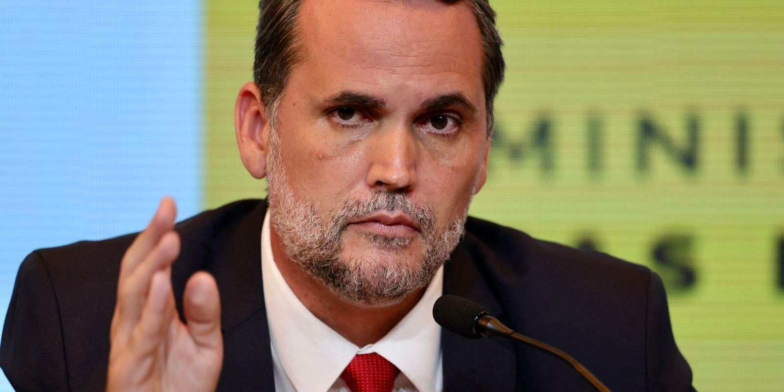 Governo propõe meta de superávit primário de R$ 73,3 bilhões para 2027