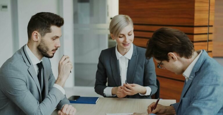 divulgação em Abril e impacto nas empresas