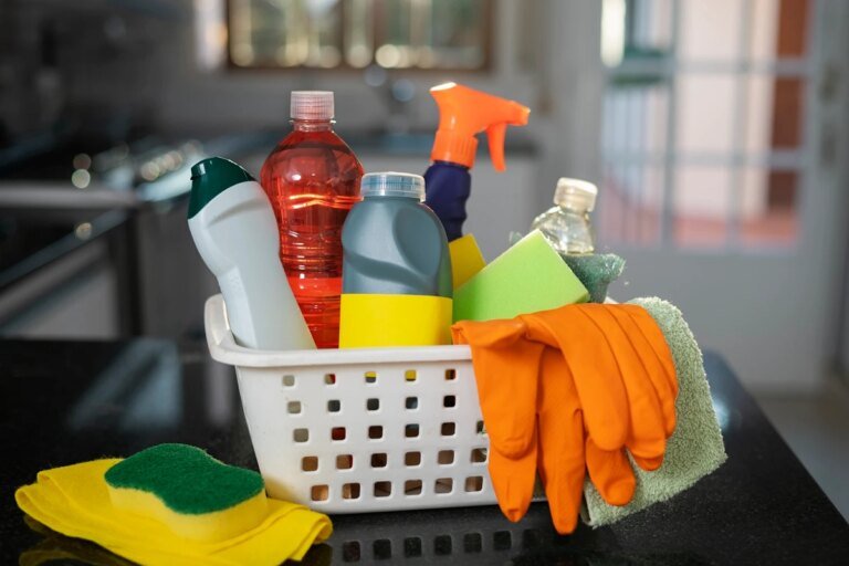 Misturas perigosas na limpeza podem causar intoxicação