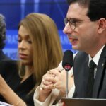 Relatório de PEC prevê fim da escala 6x1 60 dias após promulgação