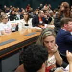 Movimentos sociais e entidades defendem fim da escala 6x1 na Câmara