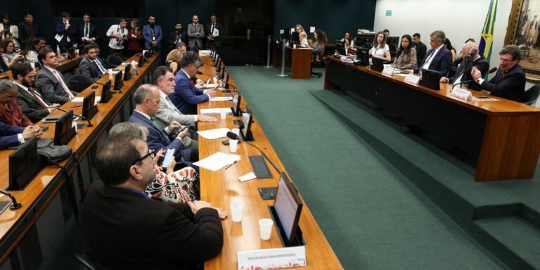 CCJ volta a discutir redução da maioridade penal nesta terça-feira