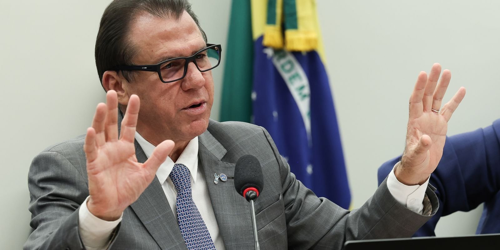 “Aposta é no ganho de produtividade”, diz Marinho sobre fim da 6x1