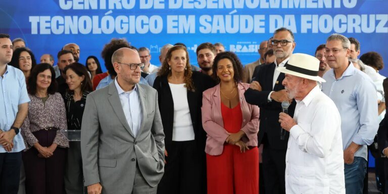 Lula pede que governador do RJ trabalhe para prender milicianos