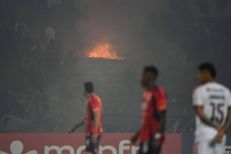Jogo do Flamengo é cancelado após confusão em Medellín – 08/05/2026 – Esporte
