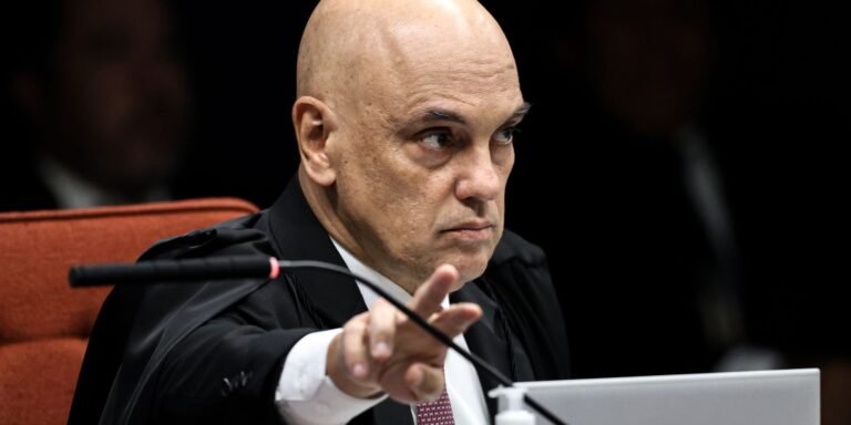 Moraes suspende aplicação da Lei da Dosimetria, promulgada na sexta