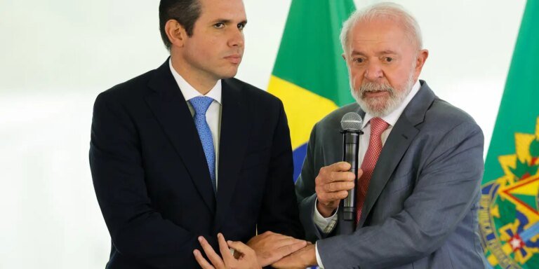 Lula comemora acordo com Hugo Motta para o fim da escala 6x1