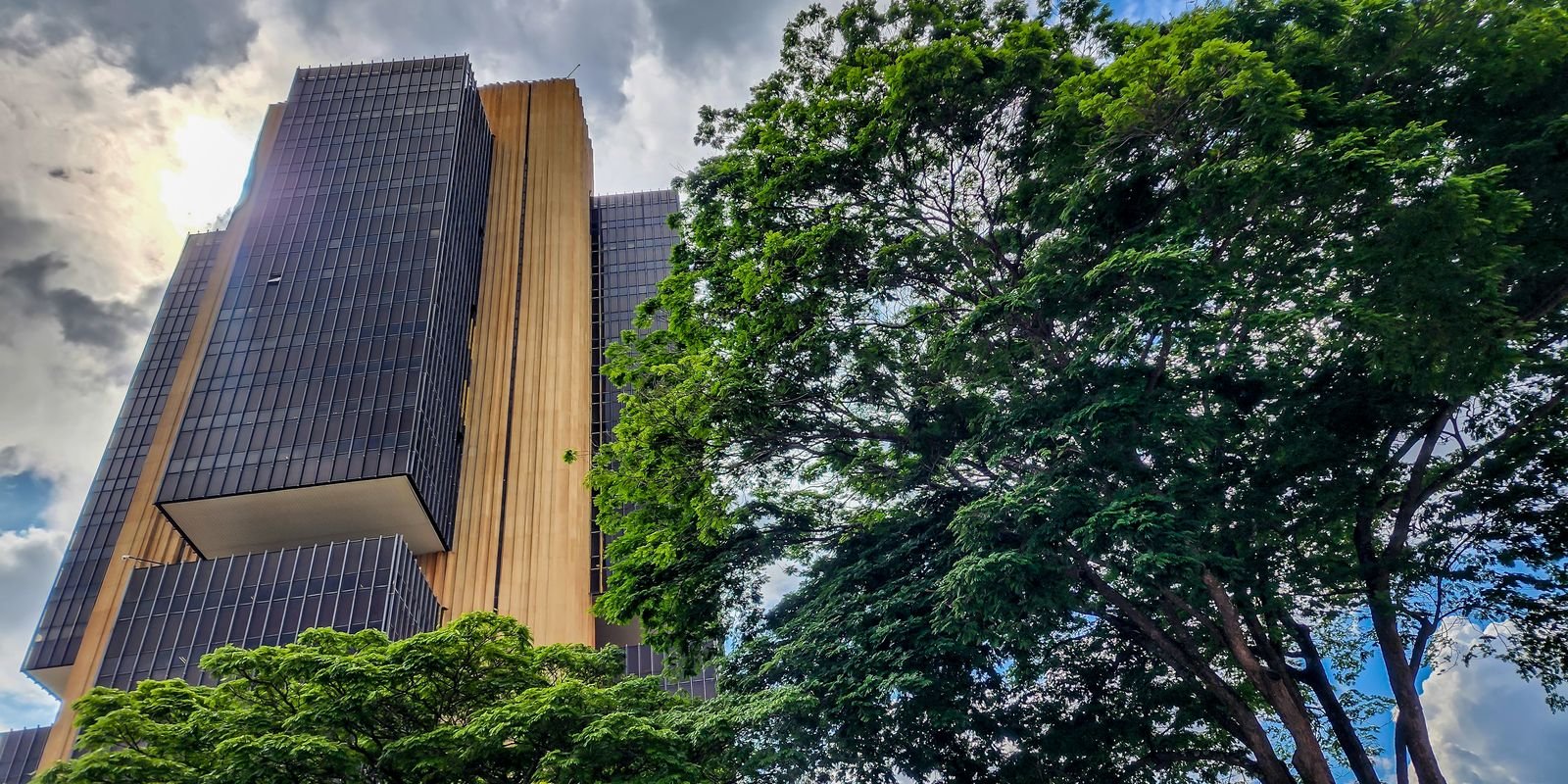 Caso Master não colocou em risco sistema financeiro, diz Banco Central