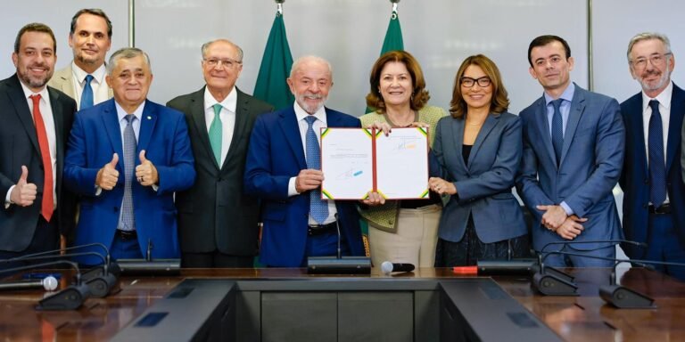 Governo zera imposto federal para compras internacionais de até US$ 50