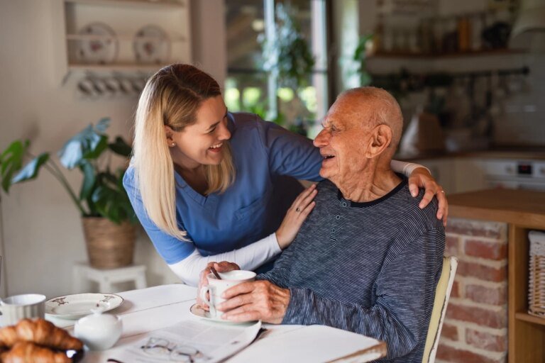 Estudo recomenda rastreio anual de fragilidade após os 65 anos