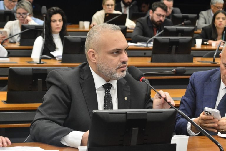 Deputado Marcos Tavares é eleito presidente da Comissão de Trabalho da Câmara – Notícias