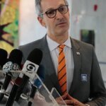 Romeu Zema é denunciado por ataques a Gilmar Mendes