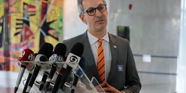 Romeu Zema é denunciado por ataques a Gilmar Mendes