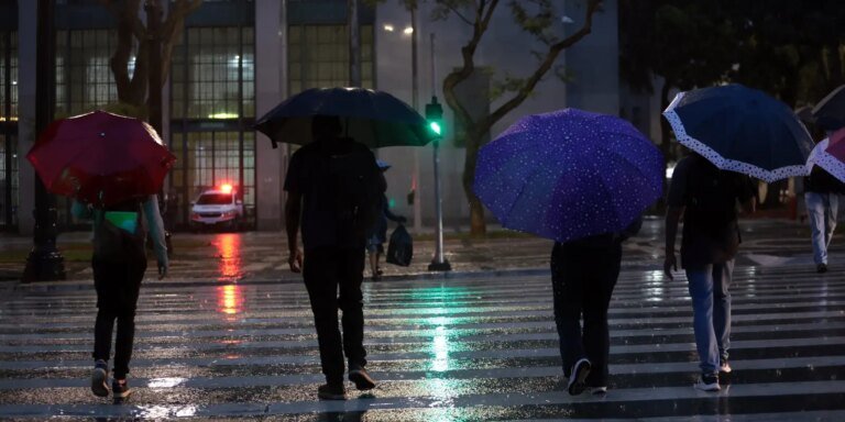 INMET prevê chuva em grande parte do país no fim de semana