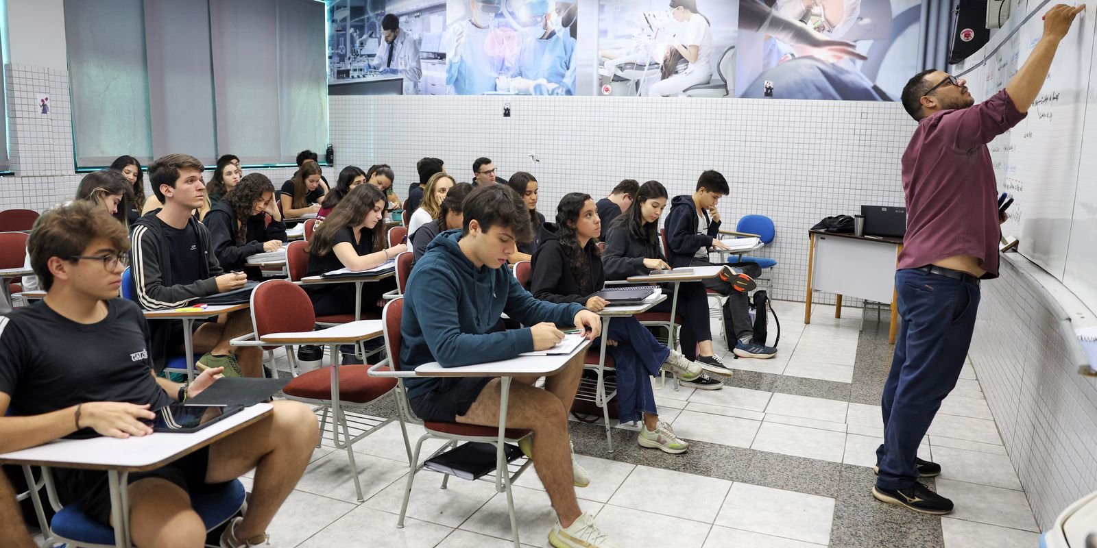 Instituições de ensino têm até 15 de junho para aderir ao Fies
