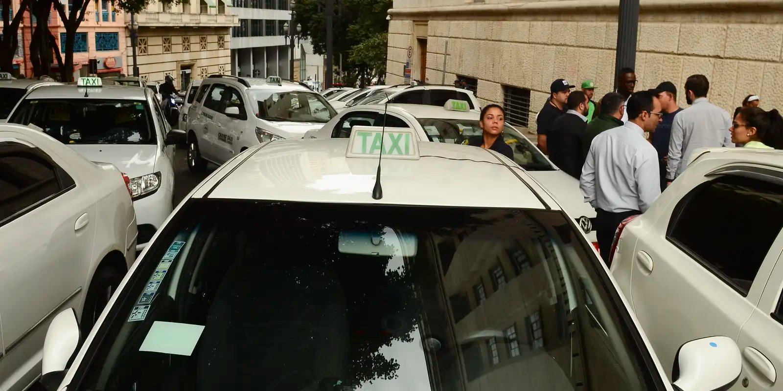 Move Brasil: BNDES inicia crédito para motoristas de app e taxistas
