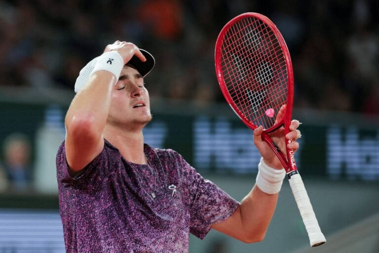 Fonseca começa mal na grama e vai cair no ranking da ATP – 20/06/2026 – Esporte