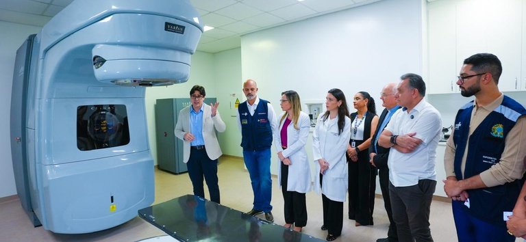 Ministério da Saúde entrega acelerador linear em Sinop (MT) e amplia acesso à radioterapia no SUS — Ministério da Saúde