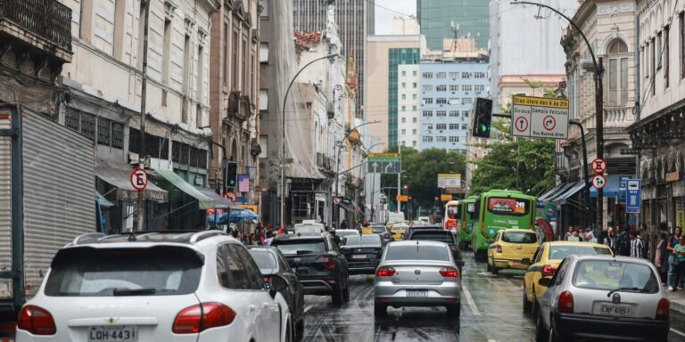 RJ: Maioria dos veículos roubados está em áreas controladas pelo crime