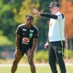 Neymar e Endrick podem entrar em campo na partida contra Escócia