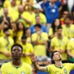 Com emoção, Brasil vence o Japão de virada e avança às oitavas da Copa