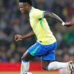 Vini Jr. projeta evolução do Brasil após estreia na Copa
