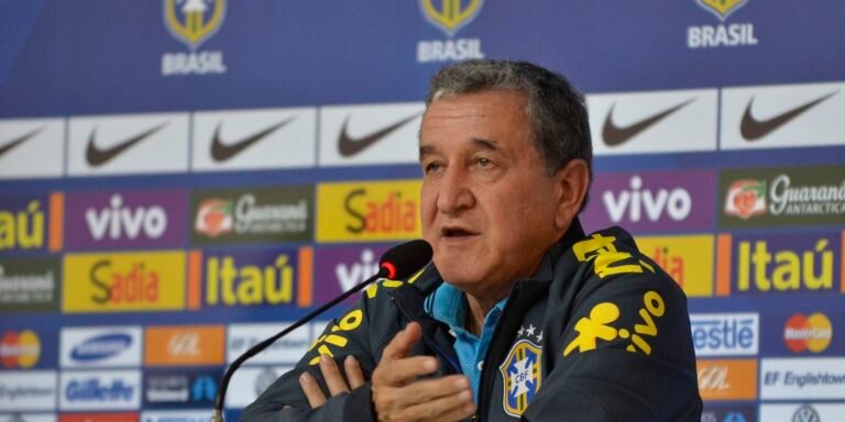 Técnico do tetra, Parreira apresenta melhora, mas permanece na UTI