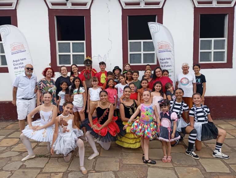 Pode ser sua chance! Escolas do Futuro oferecem 434 vagas para cursos gratuitos de Teatro e Violão em sete municípios – Portal Goiás