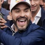 Colômbia: De la Espriella vence disputa apertada para presidência