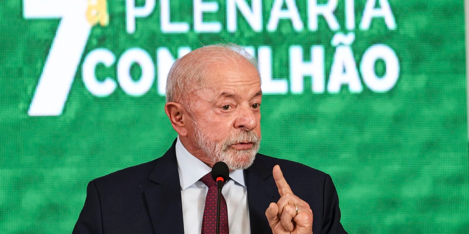 Lula quer conversar com Claudia Sheinbaum sobre protestos no México