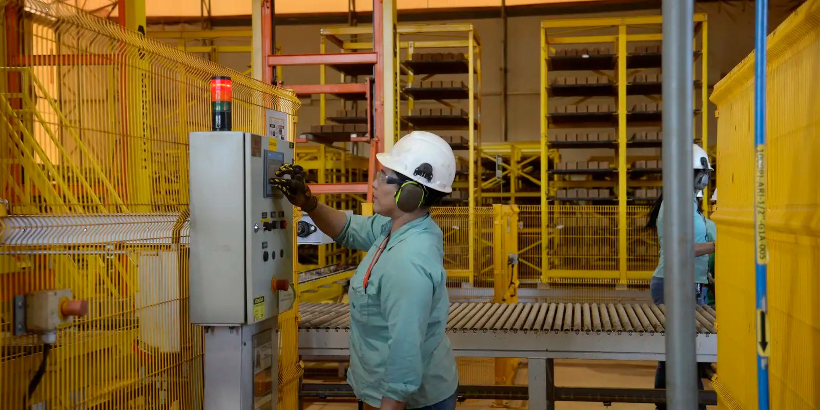 Indústrias empregaram 8,7 milhões de pessoas em 2024