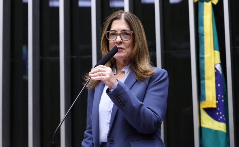 Comissão aprova oferta de orientação parental nas redes públicas de saúde e assistência social – Notícias