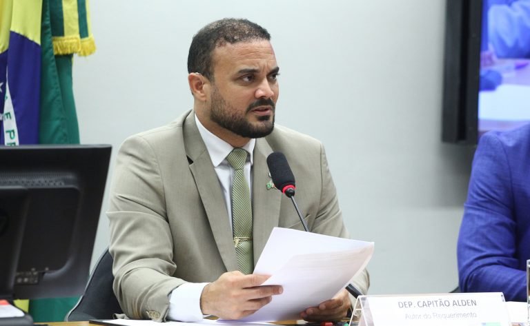 Comissão aprova proposta de porte de arma para corretores de imóveis – Notícias