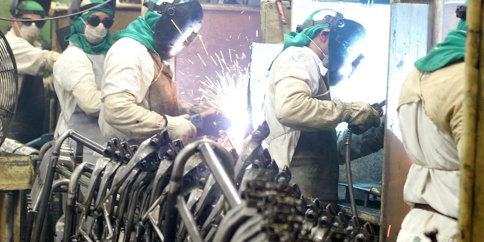 Produção industrial brasileira avança 0,7% em abril