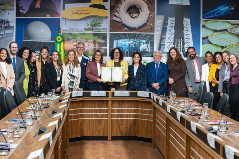 Governo lança chamada para projetos sobre endometriose e saúde menstrual